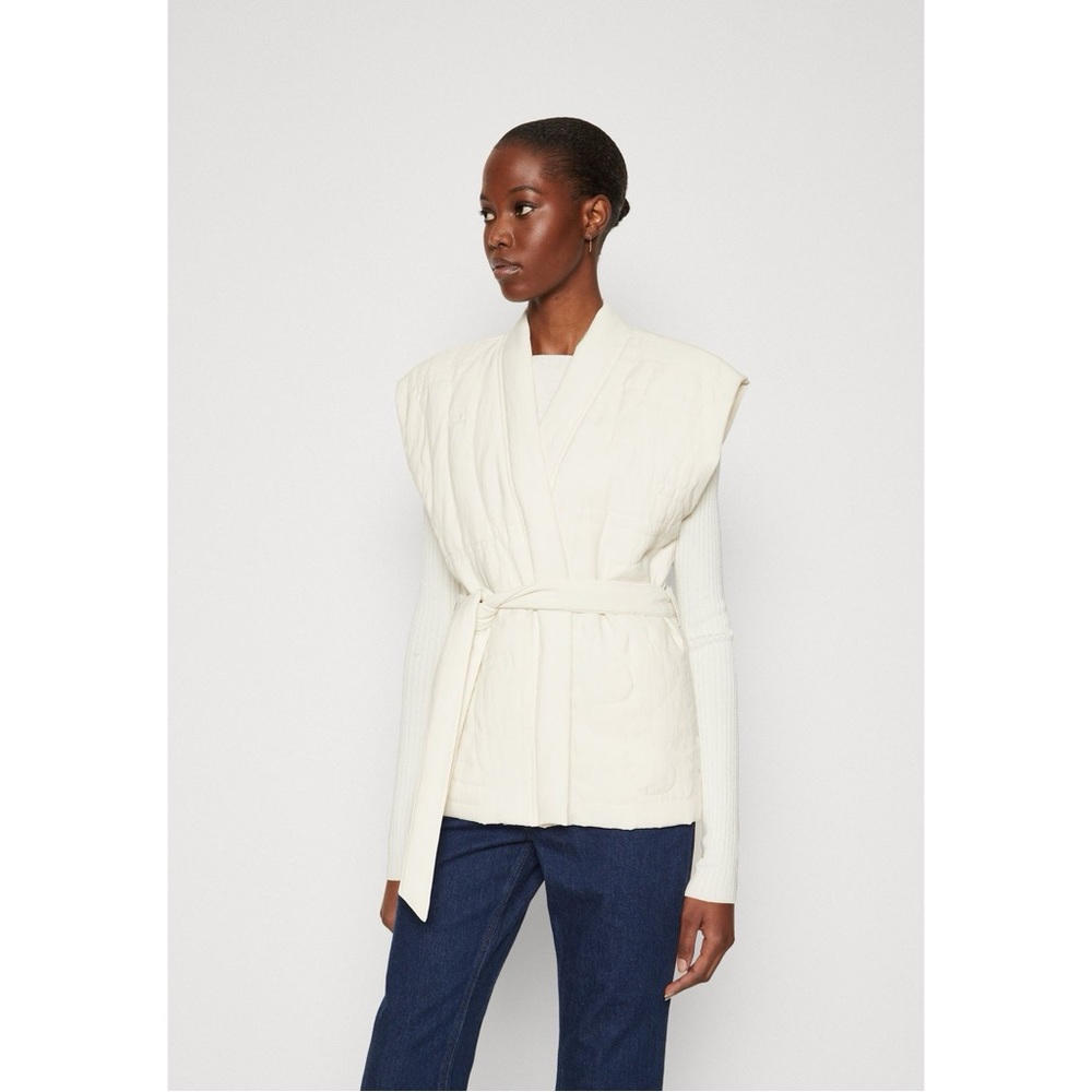 ZARA RUSTIC QUILTED VEST - Picture 9 of 12